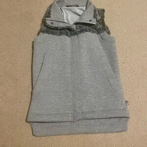 The North Face Gray Knit Fabric Zip up Vest Sz X Small